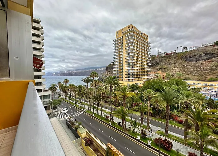 Palm Avenue - Adults Only -